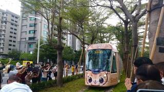 高雄輕軌「龍貓隧道」段試營運 部分站12/18前免費搭