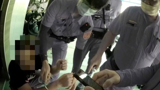 通緝犯銀行遇警奪門逃 跑百米力盡被逮