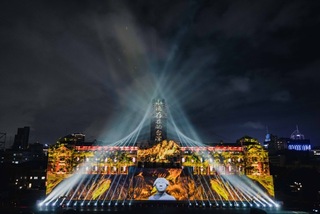 總統府國慶光雕展演 「甘露水」成壓軸