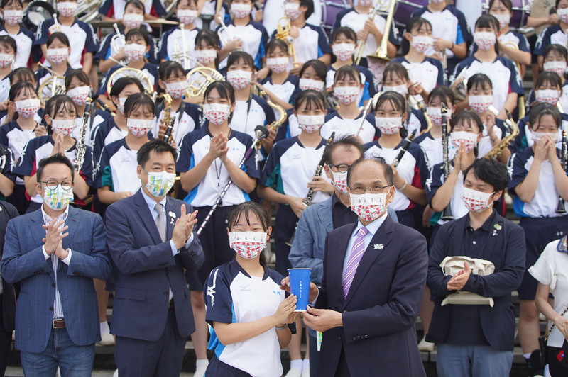 日本京都橘高校排練  游錫堃探班送珍奶 | 華視新聞