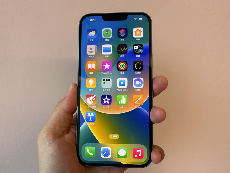 iPhone 14 Plus評測 達人：長輩機首選解決2大痛點 | 華視新聞
