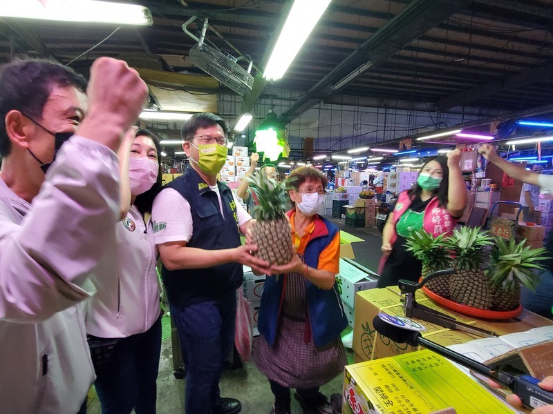 林佳龍：選戰到下半場巷戰  將到上百個市場拜票 | 華視新聞