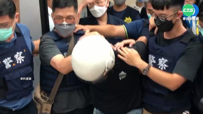 台南殺警案首開庭  被害者家屬要求速審判死 | 華視新聞