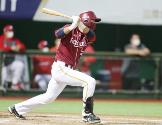 郭嚴文1好1壞上場代打建功 想跟大家輸贏一起