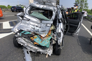 中山高台南系統匝道2車追撞 3傷者送醫