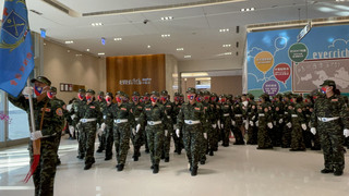 重溫昔日閱兵歲月 金門阿公阿嬤自衛隊國慶快閃吸睛