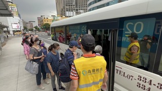 高雄輕軌設備異常  C21至C24站改採公車接駁