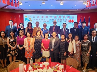 大溫哥華僑界賀國慶  捐善款助烏克蘭難民