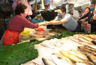 蔣孝嚴沒站台 蔣萬安：在家忙著帶孫子