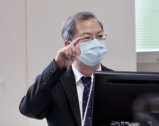 經濟放緩 龔明鑫：景氣燈號不排除變黃藍燈