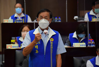 卸任縣長前最終定期會 林明溱：減債75億歷任最多