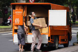 通膨吃掉薪資漲幅 前8月實質經常性薪資年減0.02%