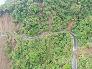 花蓮赤科山道路強震、豪雨3度崩塌 預計10月底搶通