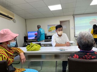 周江杰提青銀共同廚房 讓長輩吃的健康