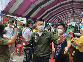 盧秀燕市政輔選交替 蔡其昌連跑3聯合競選總部