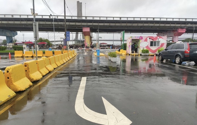 新北因應豪雨高灘地只出不進  部分紅黃線開放停車 | 華視新聞