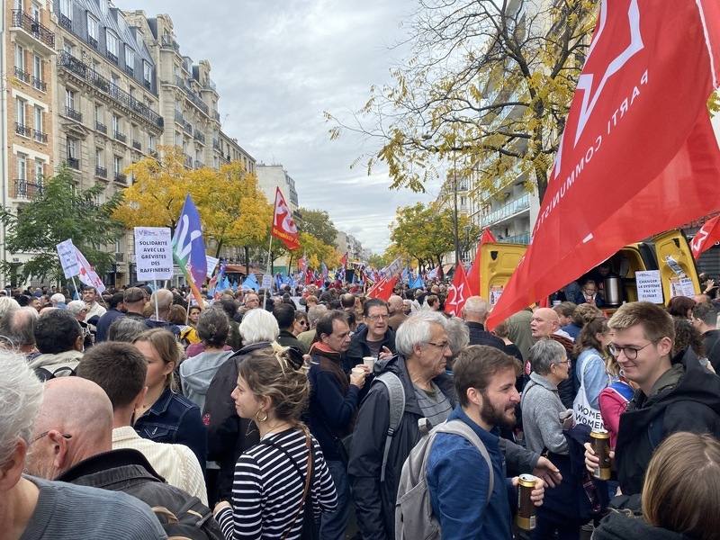 數萬人走上巴黎街頭 抗議勞工貧困與環保無作為 | 華視新聞