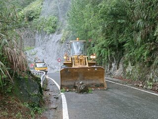 南橫公路埡口段 為期3週每週3天封閉施工