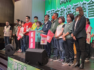 藍指公費唸醫未盡義務 陳其邁：已返還公費