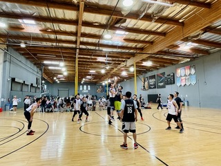 洛杉磯台商籃球友誼賽 中信華航對陣台美商會