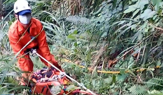 嘉縣婦人噴農藥跌落15米深邊坡 右鎖骨骨折送醫