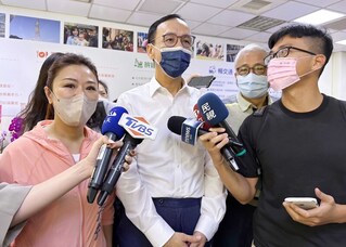 鍾東錦不解英雄變黑道 朱立倫：排黑條款是天條