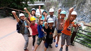 金鐘獎兒童少年節目主持人獎 小兵、湘涵、亞里獲得