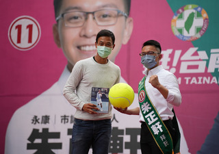 台灣網球一哥盧彥勳 台南首度為政治人物站台