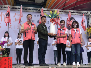 盧秀燕蔡其昌站台蔡怡萱 先後登場未同台