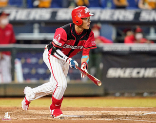 郭天信與林立爭安打王 更在意外野金手套