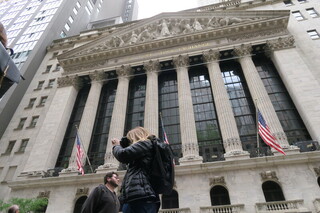 習近平鞏固權力市場反應負面  中概股不支倒地