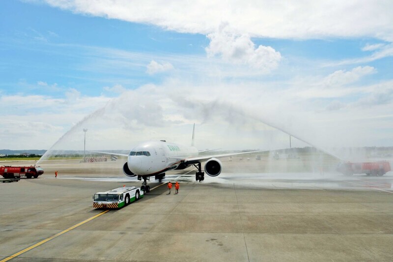 長榮開設米蘭航線  王國材：國內航空業邁入復甦 | 華視新聞