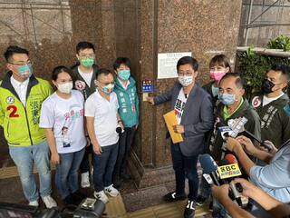 謝國樑指競選團隊滿滿黑道 蔡適應提告