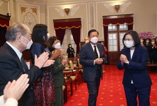 總統盼各產業創新商機  全球供應鏈中續占關鍵地位