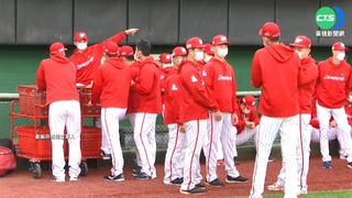 季後挑戰賽龍隊布里悍扛首戰  兄弟德保拉應戰