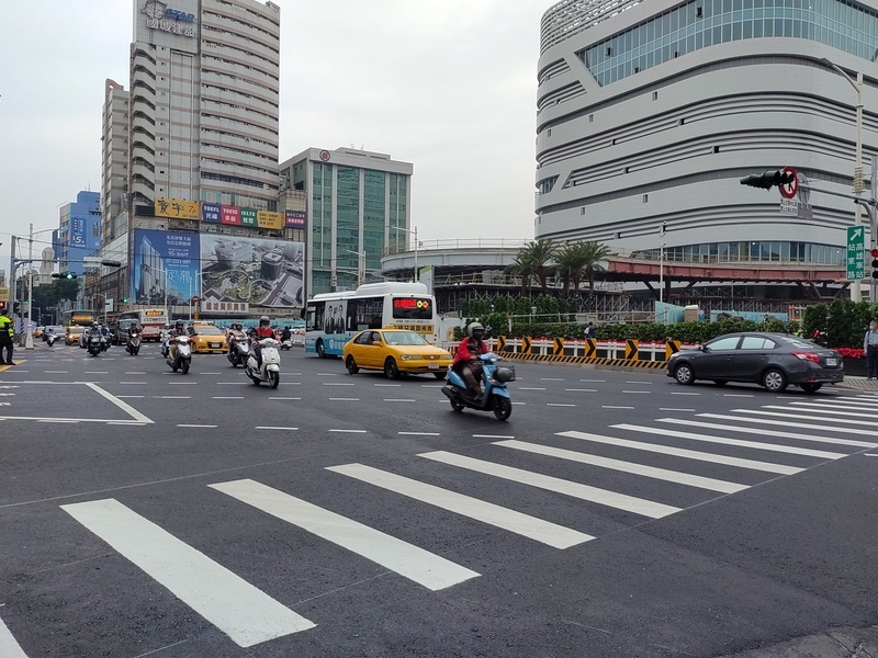 站東路通車上班首日 高市交通局：車流車速正常 | 華視新聞