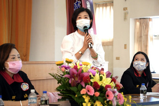 王育敏批嘉縣府未建構友善育兒環境 縣府澄清