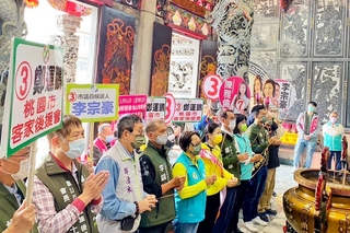 王美惠陪鄭運鵬掃街  鄭文燦指捷運棕線可望定案