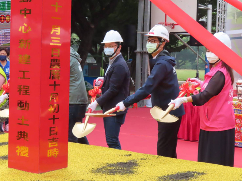 高雄運動中心成選戰攻防 陳其邁：不在意選舉語言 | 華視新聞