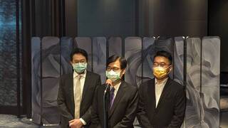 柯志恩合體侯友宜拜票 陳其邁盼一步一腳印尋支持