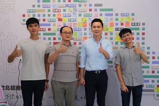 鄭朝方要改善學校附近交通 打造人行道保護孩子安全