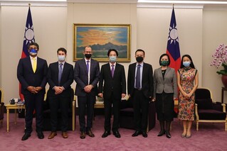 國發會與Coursera簽備忘錄 推雙語政策強化數位學習