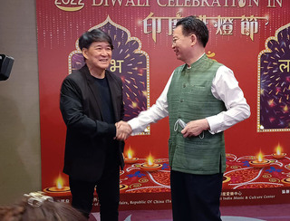 歡慶排燈節 吳釗燮提嗆中爆紅推特喊「我愛印度」