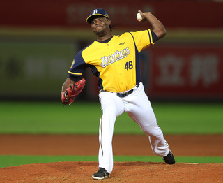 德保拉總冠軍賽生涯第3勝 不受「林襄攻勢」干擾