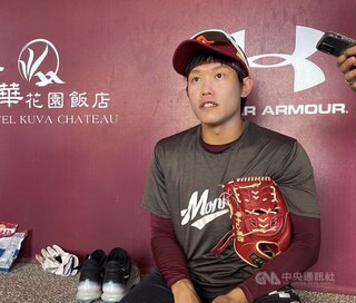 陳冠宇洗澡與林泓育談心  總冠軍賽初登板好投