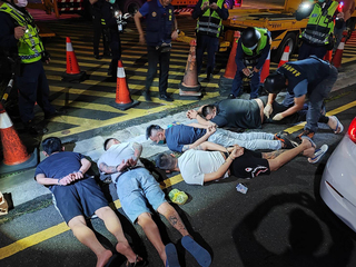 高雄大寮街頭槍擊案 槍手持6把槍投案