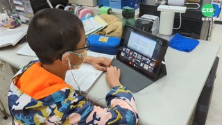 數位實驗班鼓勵學生帶平板回家 預計再增100班