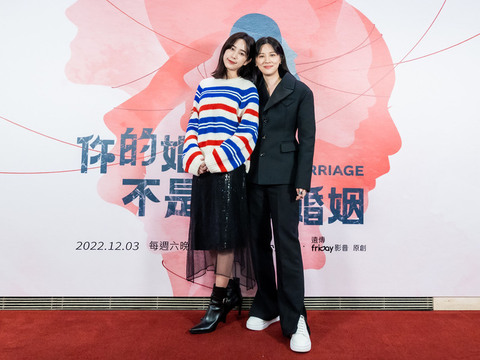 從好友變老妻 林予晞温貞菱「沙之書」演同志伴侶