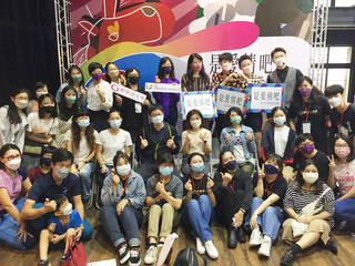 勵馨「是愛情吧」特展  邀親子對話親密關係