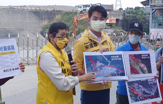 時力會勘砂石場控農地違法 鍾東錦競總：演過頭